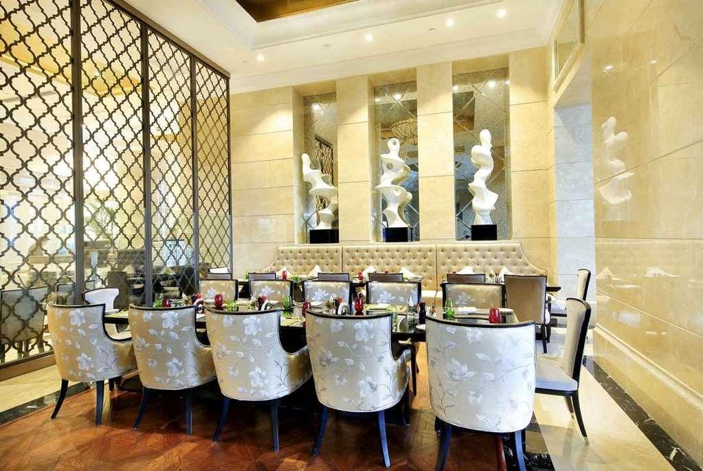 Wyndham Grand Xiamen Haicang Ristorante foto